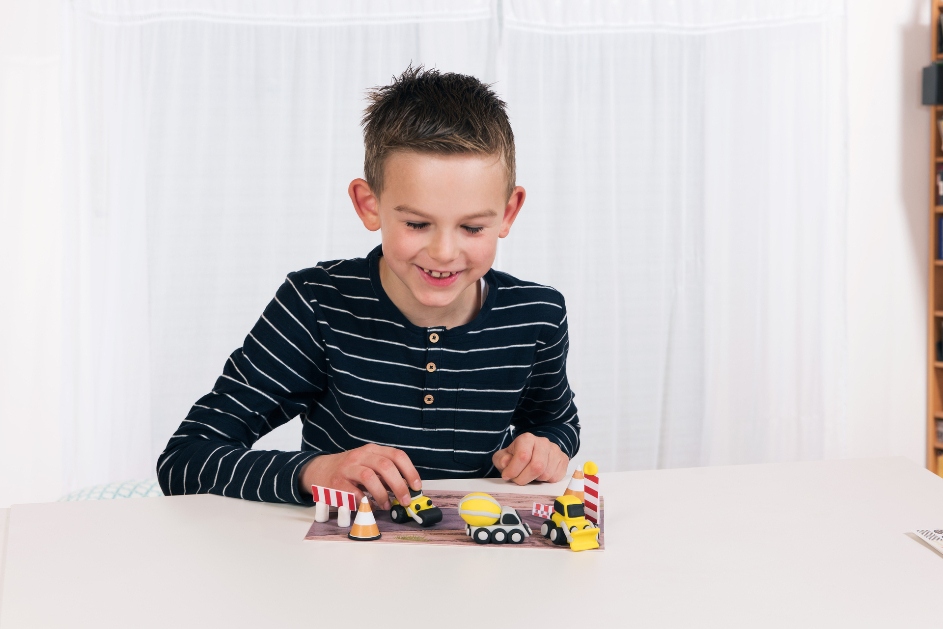 FIMO kleiset bouw voertuigen - jongen kleit voertuig